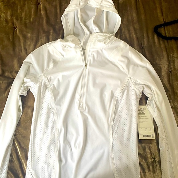 Brand New White Athleta Half Zip - Pacifica ll Hybrid Half Zip - Picture 5 of 8